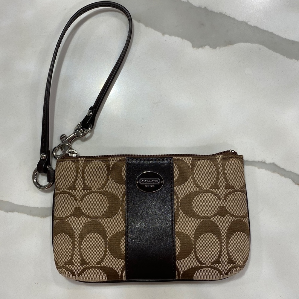 NWOT Authentic Coach Wristlet